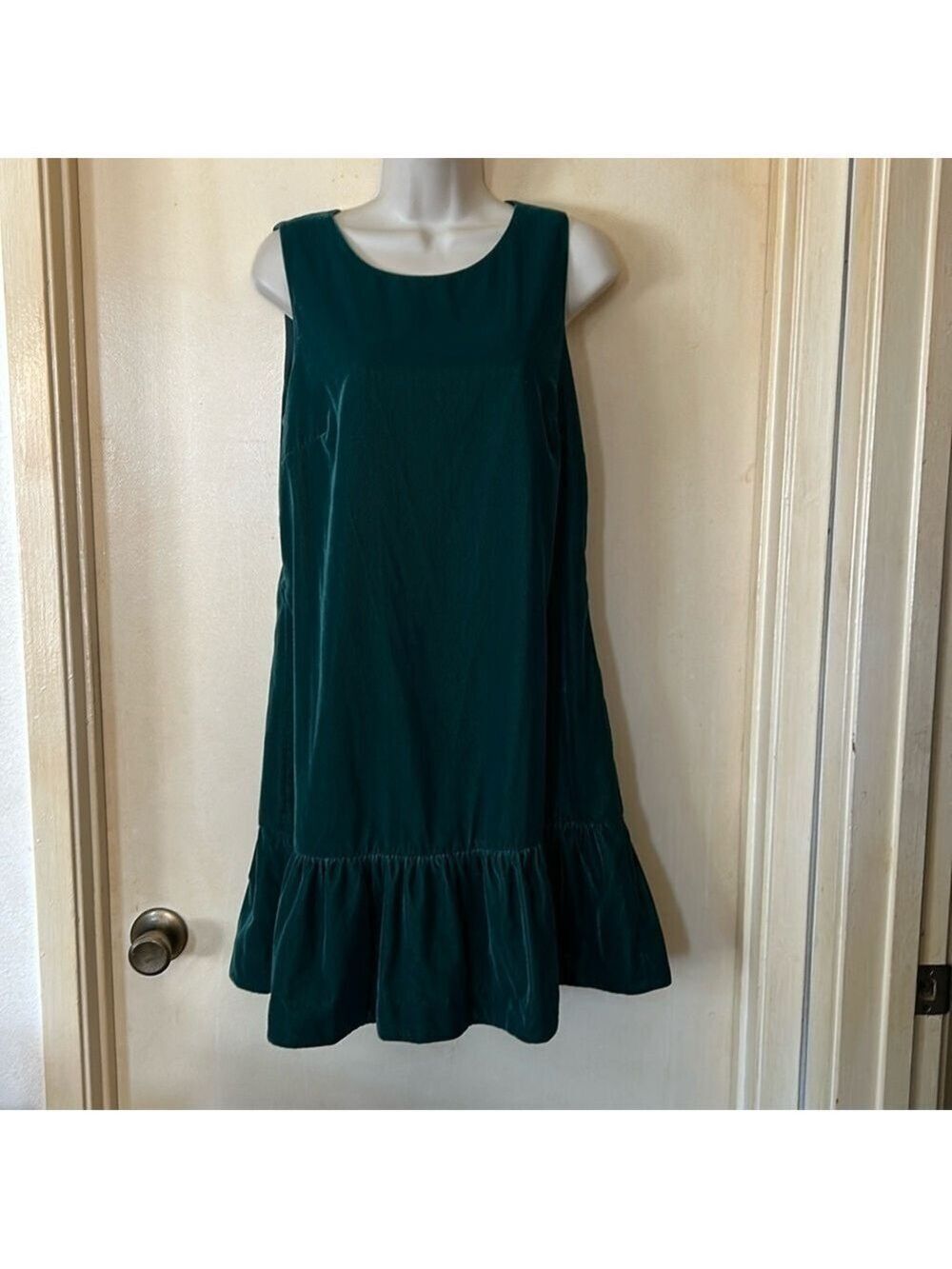 J Crew emerald green velvet shift dress with ruffle size 6